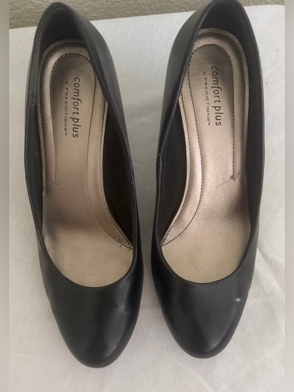 Comfort Plus by Predictions Black Rounded-Toe Pump Women's 9.5 Wide